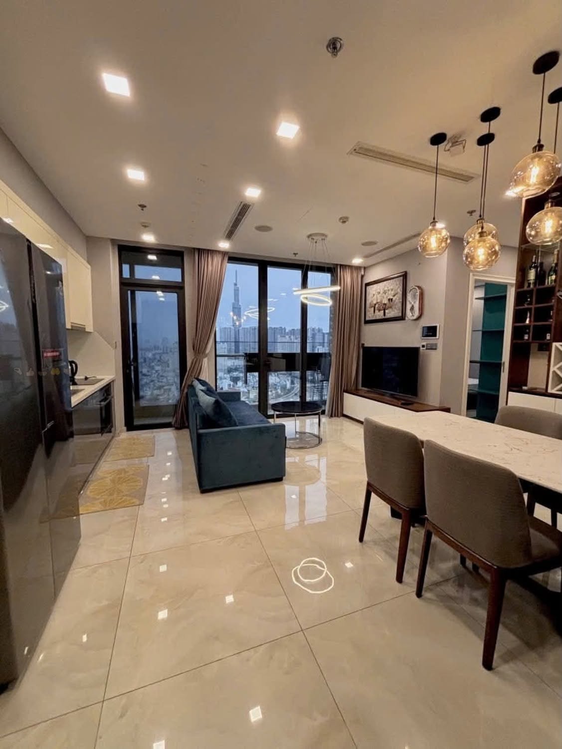 chuyển nhượng căn hộ chung cư Vinhomes Golden River Ba Son